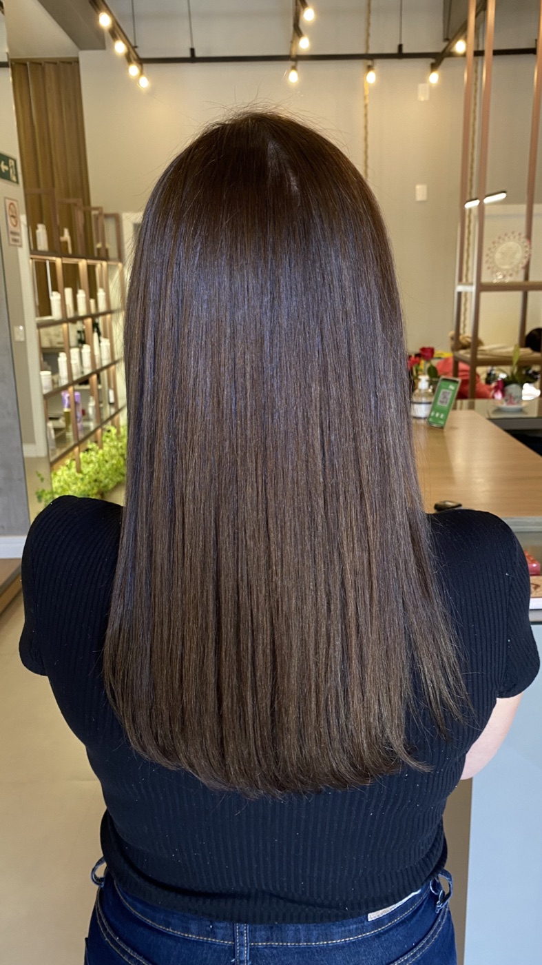 Cabelo depois da técnica Back to Natural realizada no Ana Arboit Espaço de Beleza