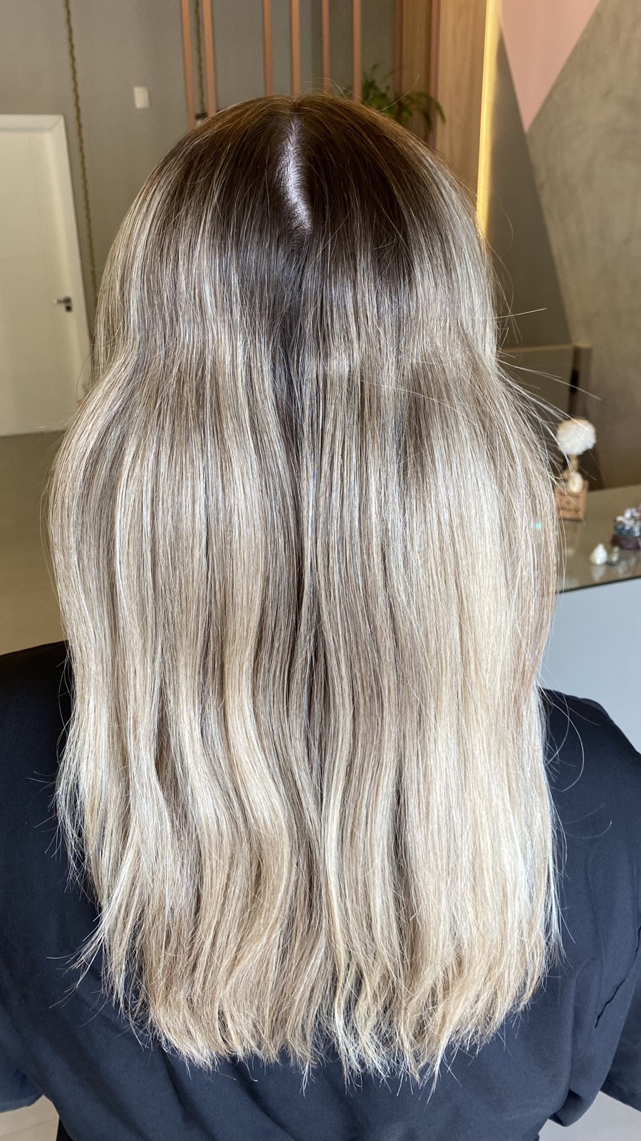 Registro de resultado de mechas realizado no Ana Arboit Espaço de Beleza