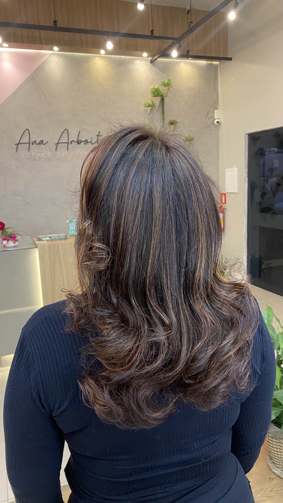 Registro de resultado de mechas realizado no Ana Arboit Espaço de Beleza