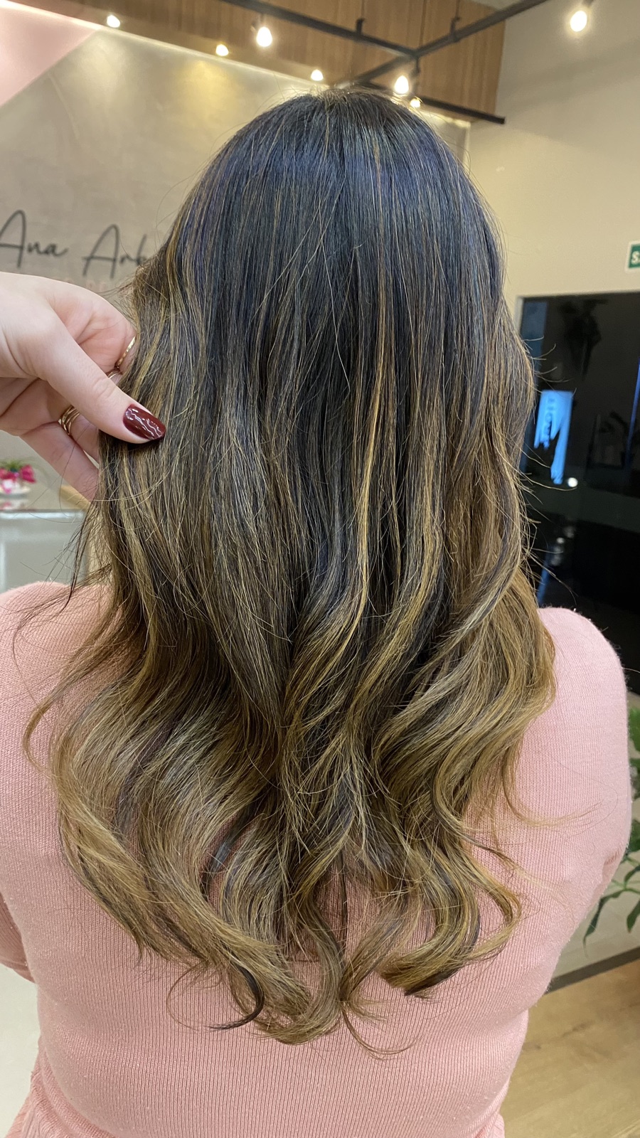 Registro de resultado de mechas realizado no Ana Arboit Espaço de Beleza