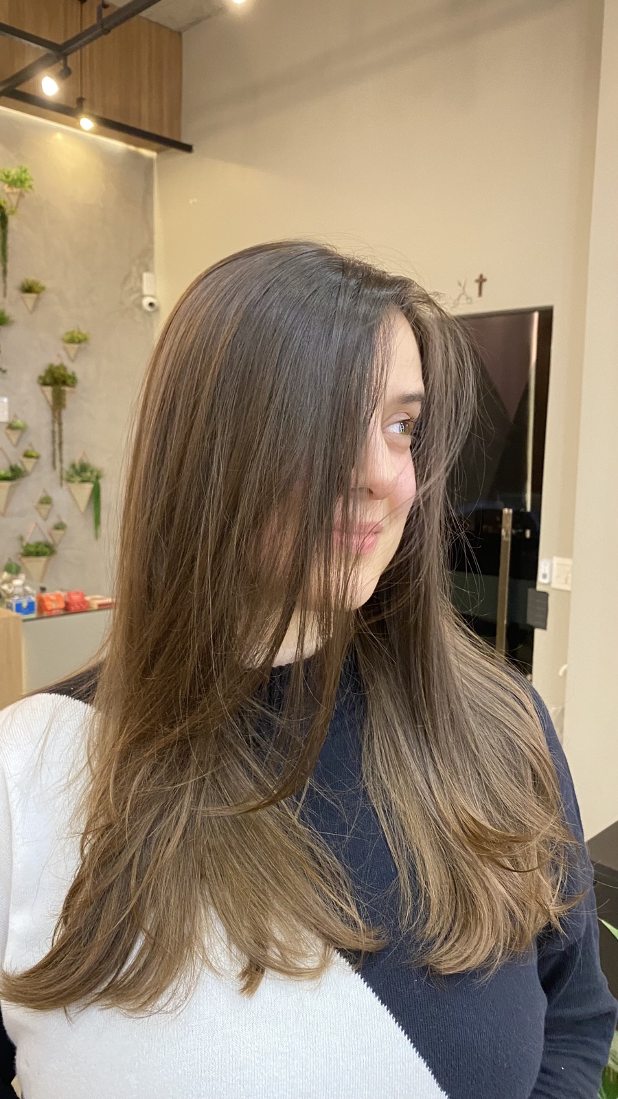 Registro de resultado de mechas realizado no Ana Arboit Espaço de Beleza