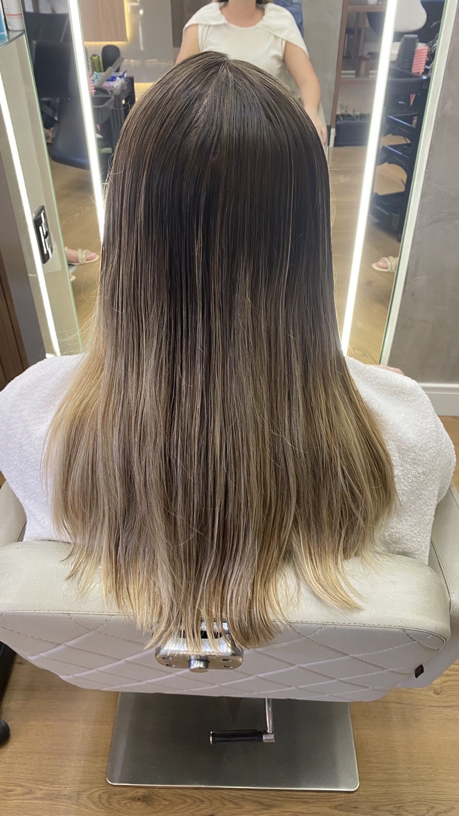 Registro de resultado de mechas realizado no Ana Arboit Espaço de Beleza
